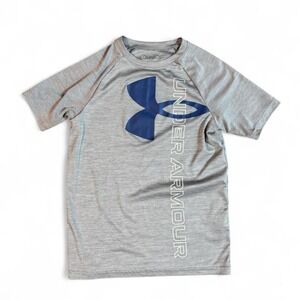 Good condition Under Armour Youth Medium Athletic Tee